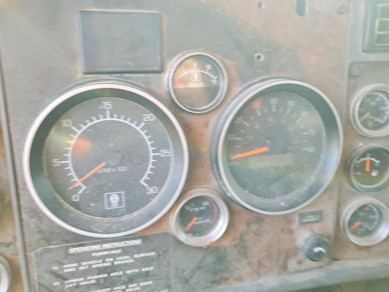 Продаж на аукціоні авто 2004 Kenworth W900, vin: 1XKWPBTX14J055720, номер лоту: 99894945