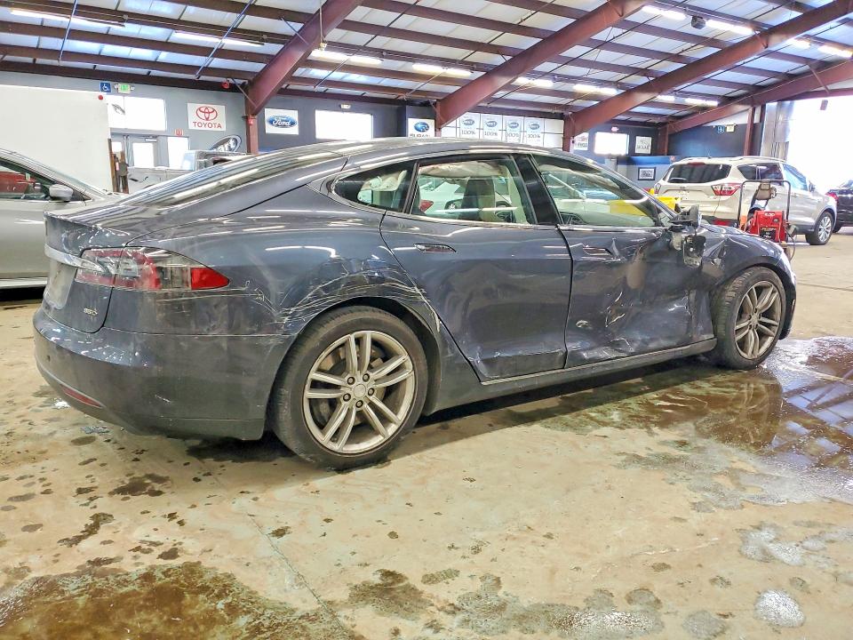 74954845 :رقم المزاد ، 5YJSA1H29FFP71312 vin ، 2015 Tesla Model S مزاد بيع