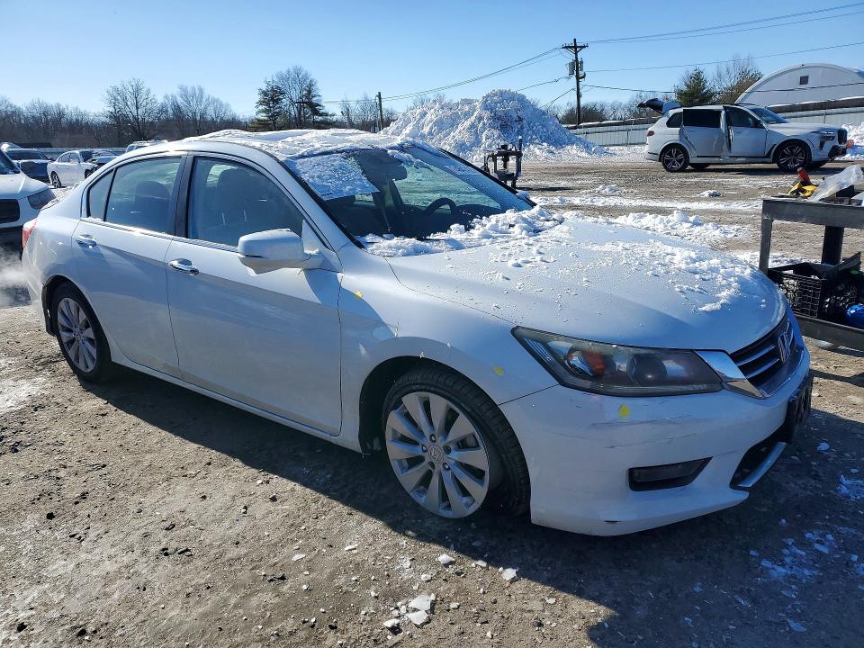 2014 Honda Accord მანქანა იყიდება აუქციონზე, vin: 1HGCR2F88EA062311, აუქციონის ნომერი: 74642425