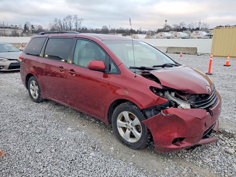 Продаж на аукціоні авто 2011 Toyota Sienna, vin: 5TDKK3DC3BS020252, номер лоту: 97976295
