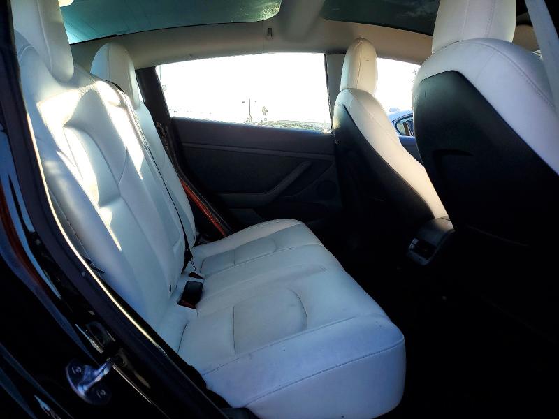 99804745 :رقم المزاد ، 5YJ3E1EB5NF194242 vin ، 2022 Tesla Model 3 مزاد بيع