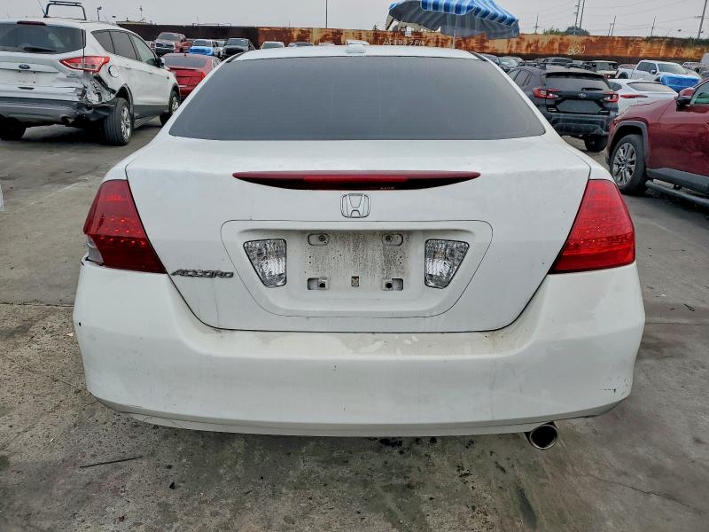 2006 Honda Accord მანქანა იყიდება აუქციონზე, vin: 1HGCM56826A123122, აუქციონის ნომერი: 74291085