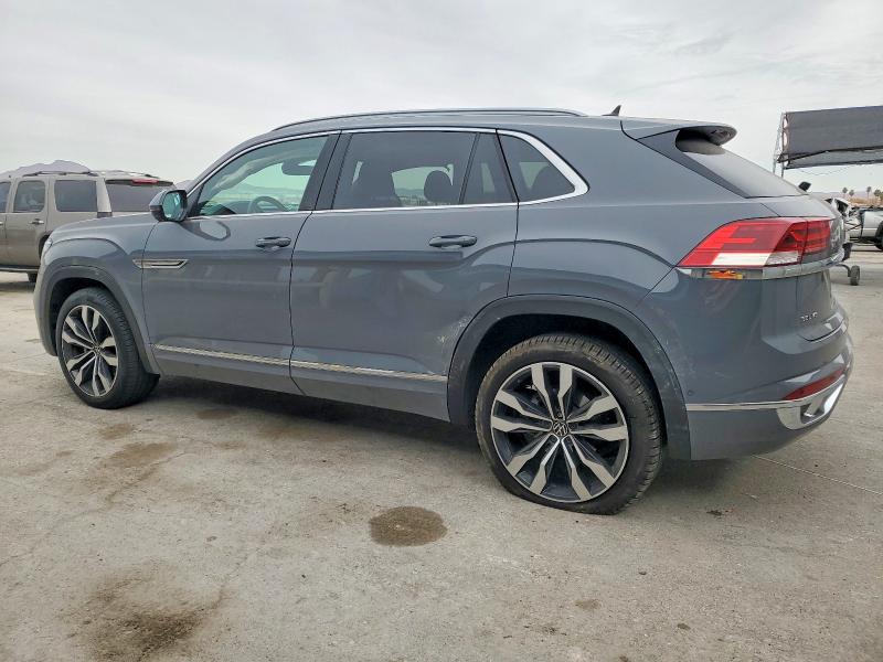 99166725 :رقم المزاد ، 1V2FE2CA3NC214979 vin ، 2022 Volkswagen Atlas Cross Sport مزاد بيع