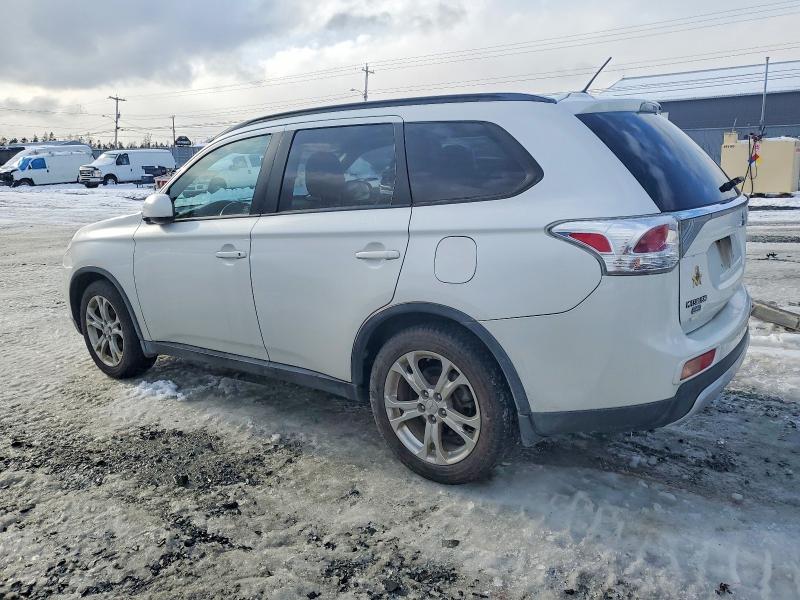 73374355 :رقم المزاد ، JA4AZ2A3XFZ601154 vin ، 2015 Mitsubishi Outlander مزاد بيع