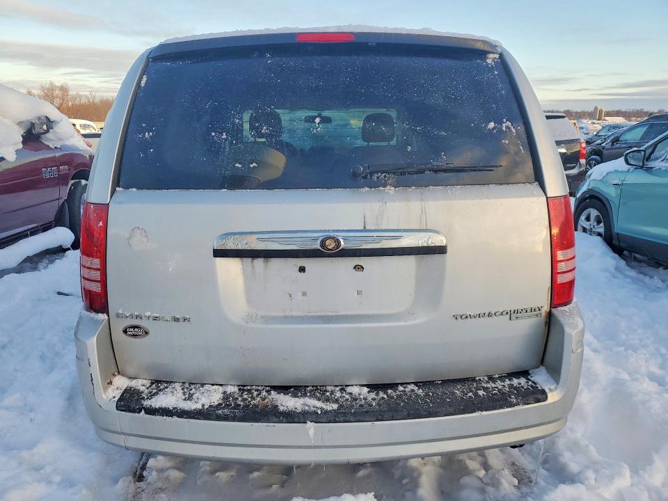 73582065 :رقم المزاد ، 2A4RR5D16AR337187 vin ، 2010 Chrysler Town & Country مزاد بيع