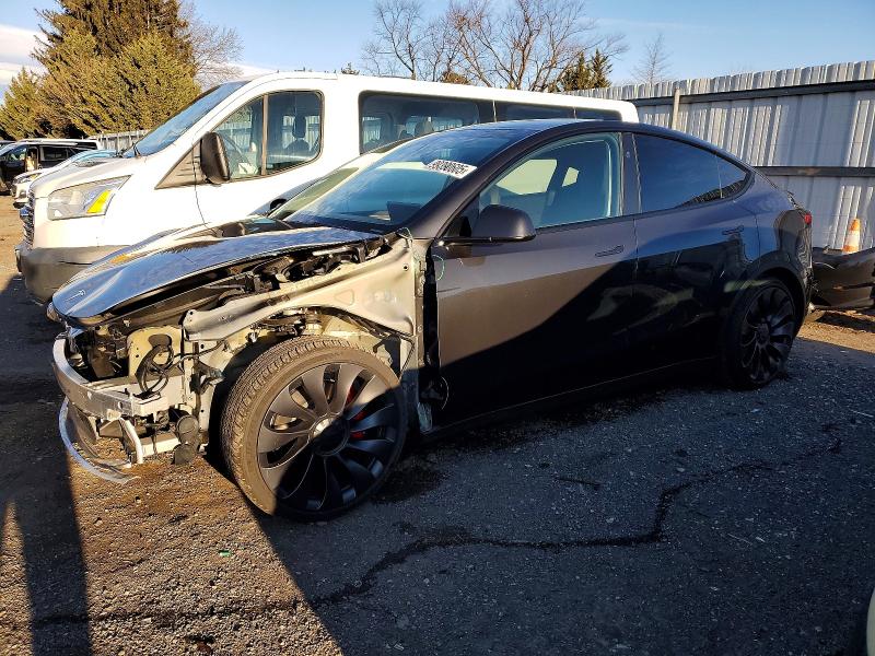 99390605 :رقم المزاد ، 7SAYGDEFXRF040431 vin ، 2024 Tesla Model Y مزاد بيع