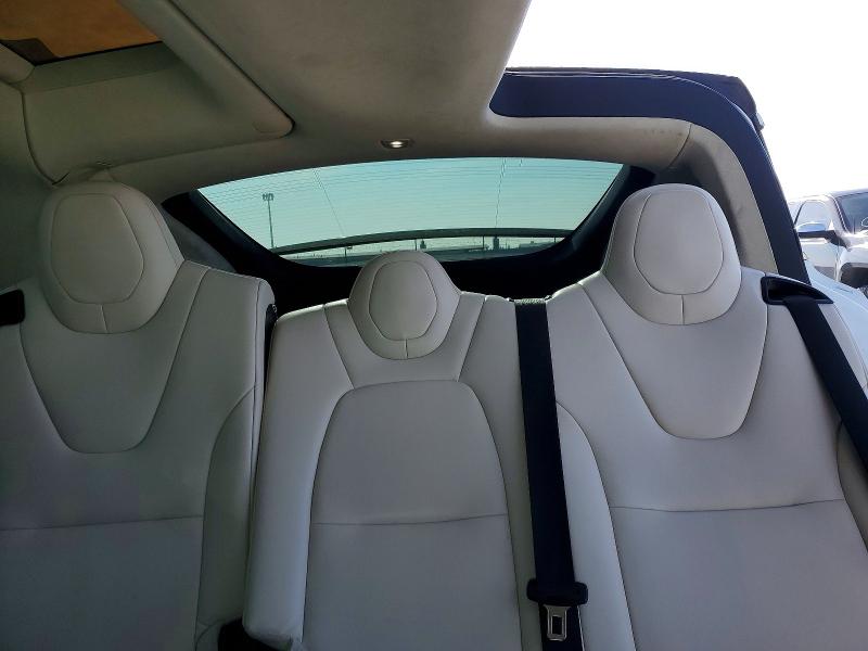 74882255 :رقم المزاد ، 5YJXCAE23JF118214 vin ، 2018 Tesla Model X مزاد بيع