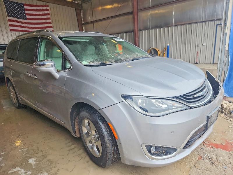 Продаж на аукціоні авто 2018 Chrysler Pacifica, vin: 2C4RC1N70JR213144, номер лоту: 99909605