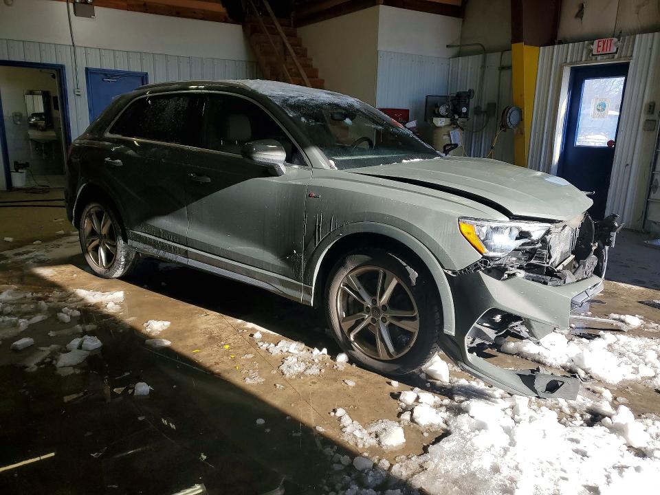 2020 Audi Q3 მანქანა იყიდება აუქციონზე, vin: WA1DECF35L1115210, აუქციონის ნომერი: 75549525