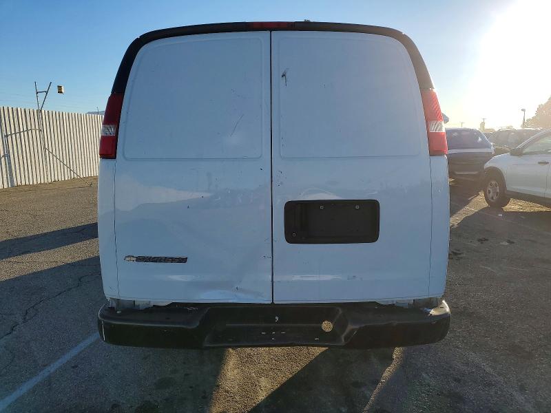 98718095 :رقم المزاد ، 1GCWGAFG6J1341480 vin ، 2018 Chevrolet Express G2 مزاد بيع