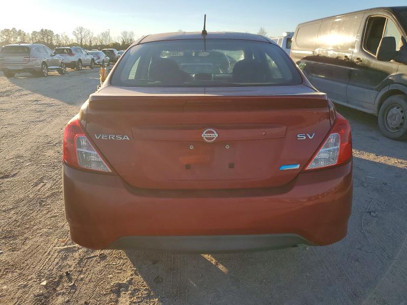 73618975 :رقم المزاد ، 3N1CN7AP2FL900593 vin ، 2015 Nissan Versa S مزاد بيع