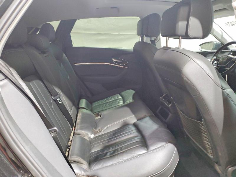 Продаж на аукціоні авто 2021 Audi E-tron, vin: WA1AAAGE4MB006090, номер лоту: 99001405