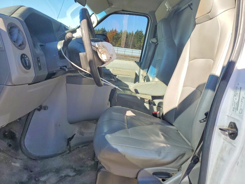 2015 Ford Econoline მანქანა იყიდება აუქციონზე, vin: 1FDWE3FL5FDA05447, აუქციონის ნომერი: 73951035