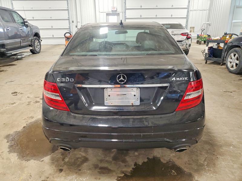 2014 Mercedes-benz C მანქანა იყიდება აუქციონზე, vin: WDDGF8AB4ER306235, აუქციონის ნომერი: 74659925
