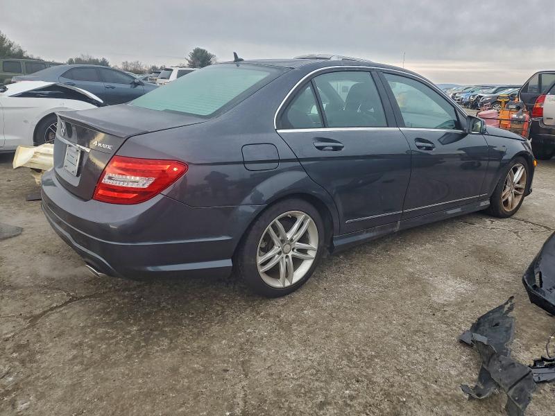 98000655 :رقم المزاد ، WDDGF8AB3DR279561 vin ، 2013 Mercedes-benz C 300 4mat مزاد بيع