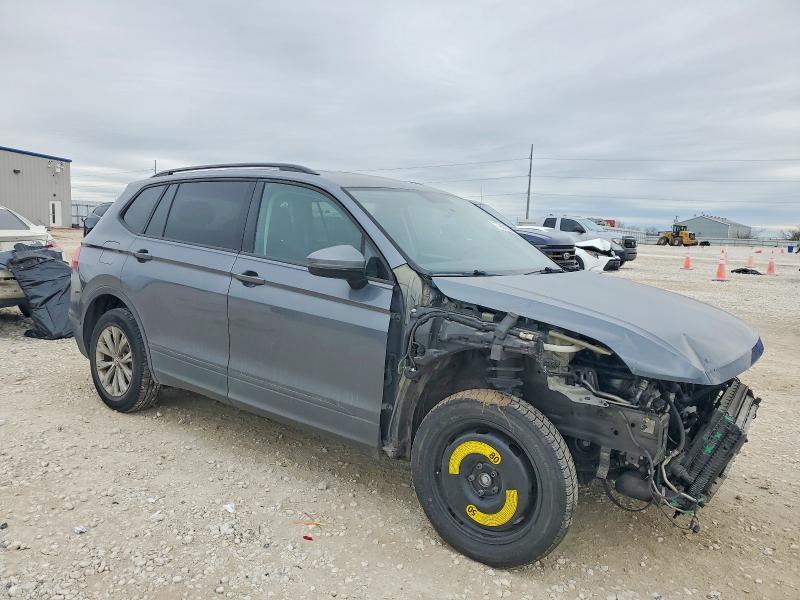 2020 Volkswagen Tiguan მანქანა იყიდება აუქციონზე, vin: 3VV0B7AX2LM058855, აუქციონის ნომერი: 72801535