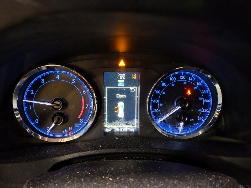 Продажа на аукционе авто 2018 Toyota Corolla, vin: 2T1BURHE7JC025101, номер лота: 98126465