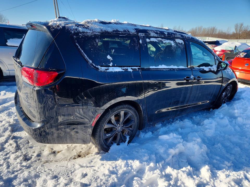 2019 Chrysler Pacifica მანქანა იყიდება აუქციონზე, vin: 2C4RC1EG5KR549101, აუქციონის ნომერი: 74743975