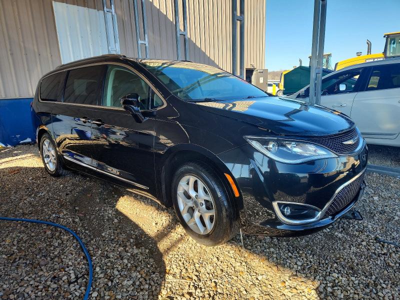 Продажа на аукционе авто 2017 Chrysler Pacifica, vin: 2C4RC1EG0HR844826, номер лота: 98830055