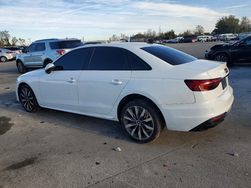 Продаж на аукціоні авто 2022 Audi A4, vin: WAUBBAF44NN008371, номер лоту: 75202835