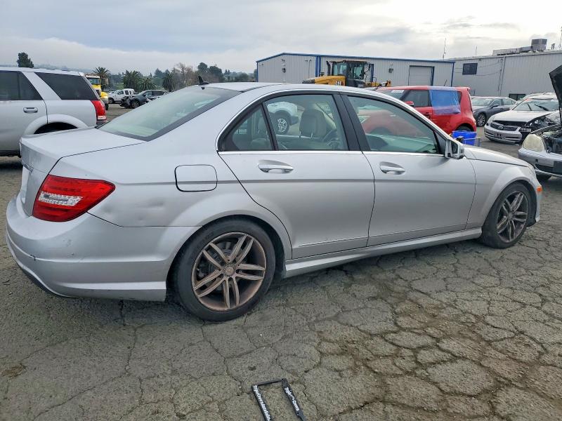 Aukcja sprzedaży 2014 Mercedes-benz C 250, vin: WDDGF4HBXEA960864, numer aukcji: 74255665