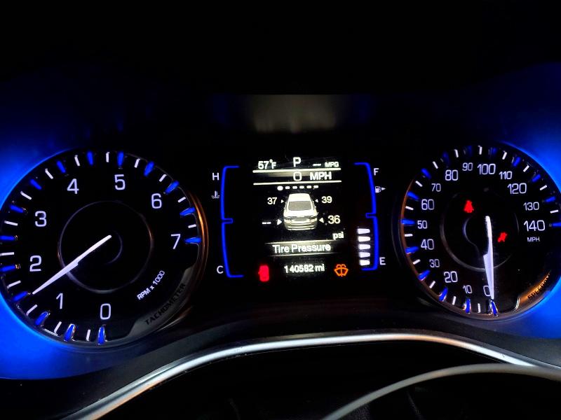 Продажа на аукционе авто 2015 Chrysler 200, vin: 1C3CCCABXFN576667, номер лота: 72222015