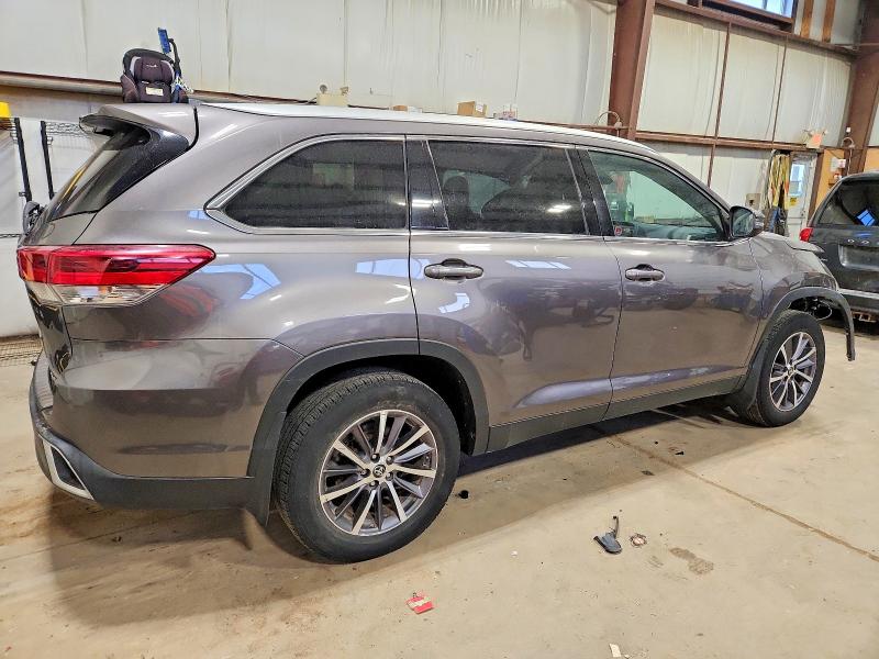 Продажа на аукционе авто 2019 Toyota Highlander, vin: 5TDJZRFH2KS567919, номер лота: 72496765