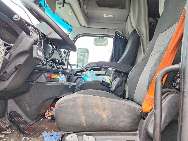 Продажа на аукционе авто 2024 Kenworth T680, vin: 1XKYD49X7RJ320247, номер лота: 98663105