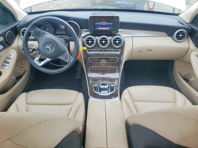 73942805 :رقم المزاد ، 55SWF4JBXHU229328 vin ، 2017 Mercedes-benz C 300 مزاد بيع