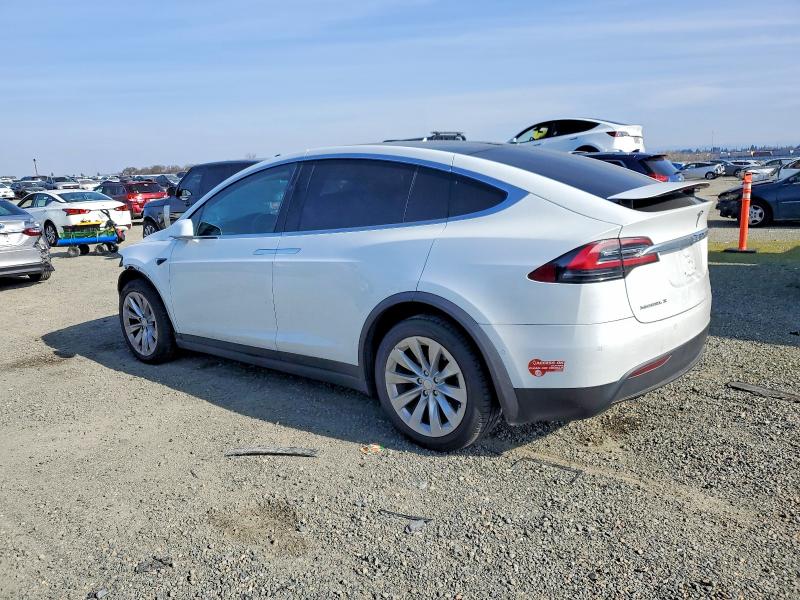 74882255 :رقم المزاد ، 5YJXCAE23JF118214 vin ، 2018 Tesla Model X مزاد بيع