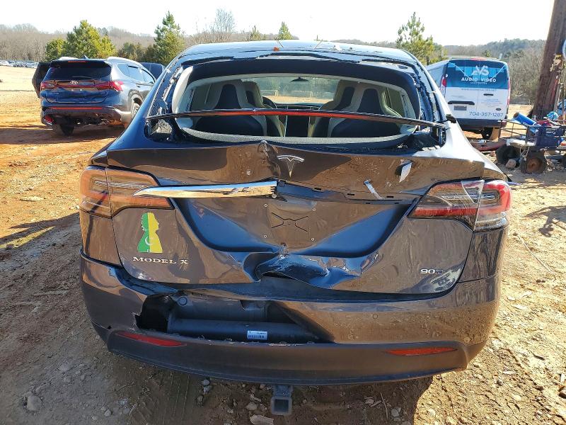 73398905 :رقم المزاد ، 5YJXCBE28HF050119 vin ، 2017 Tesla Model X مزاد بيع