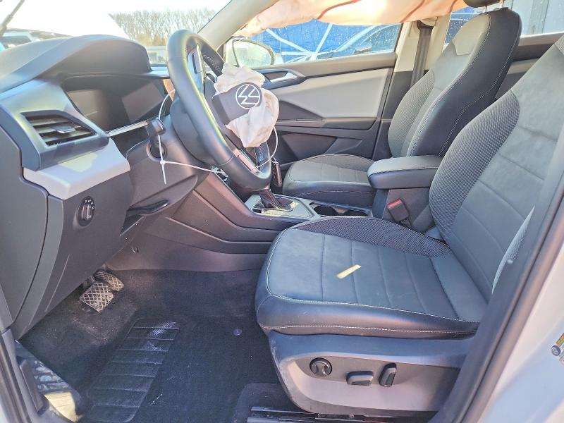 74053095 :رقم المزاد ، 3VVTX7B20NM072077 vin ، 2022 Volkswagen Taos مزاد بيع
