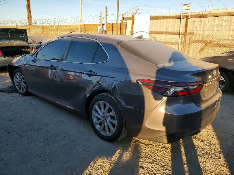 73263245 :رقم المزاد ، 4T1C11AK7PU105469 vin ، 2023 Toyota Camry مزاد بيع
