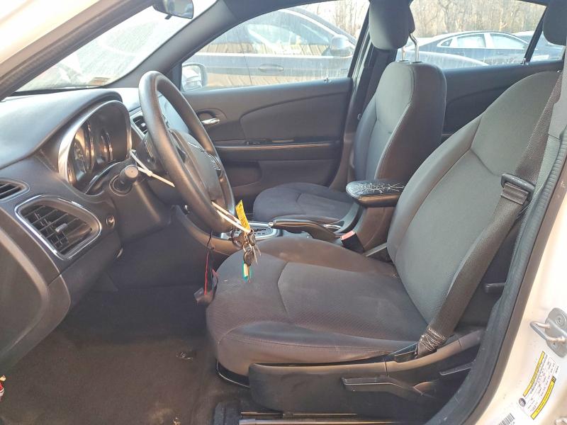 99085295 :رقم المزاد ، 1C3CCBAB5CN273219 vin ، 2012 Chrysler 200 مزاد بيع