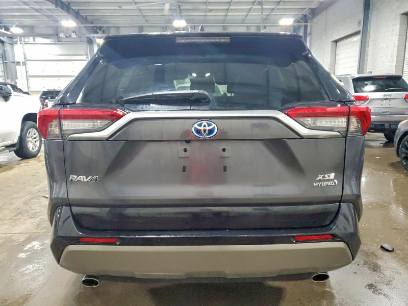73531595 :رقم المزاد ، 2T3E6RFV3NW030639 vin ، 2022 Toyota Rav4 مزاد بيع