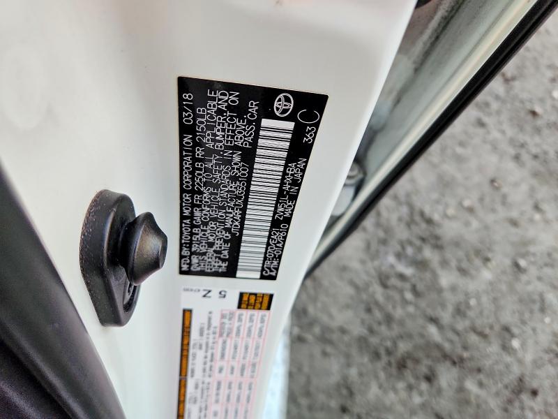 99341655 :رقم المزاد ، JTDKARFUXJ3551007 vin ، 2018 Toyota Prius مزاد بيع