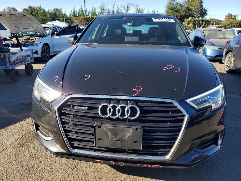 Продажа на аукционе авто 2019 Audi A3, vin: WAUBEGFF5KA091128, номер лота: 73220695