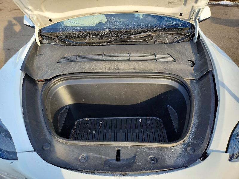 Продажа на аукционе авто 2024 Tesla Model Y, vin: 7SAYGDEE8RA250921, номер лота: 74026775