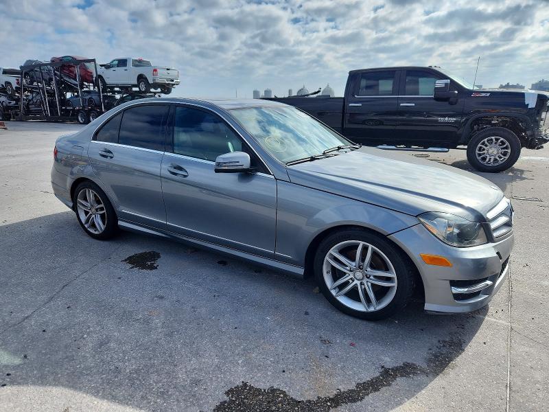 Продажа на аукционе авто 2012 Mercedes-benz C, vin: WDDGF4HB9CA621977, номер лота: 99350395