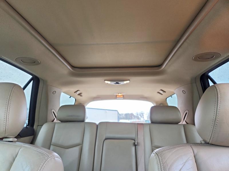 74283925 :رقم المزاد ، 1GYEE637680118000 vin ، 2008 Cadillac Srx مزاد بيع