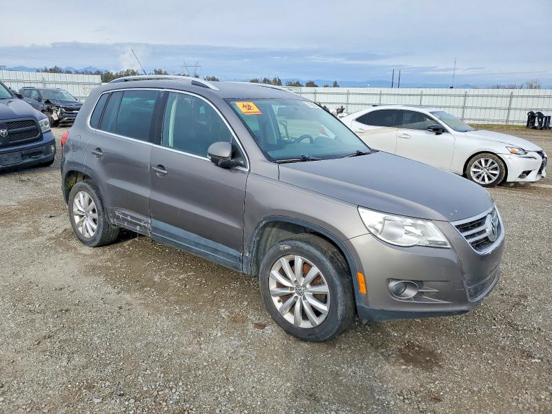 Продажа на аукционе авто 2011 Volkswagen Tiguan, vin: WVGBV7AX1BW552908, номер лота: 74392005