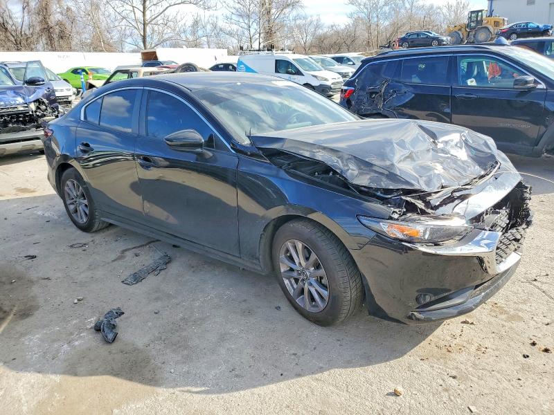 73198605 :رقم المزاد ، JM1BPAAL1N1506697 vin ، 2022 Mazda 3 مزاد بيع