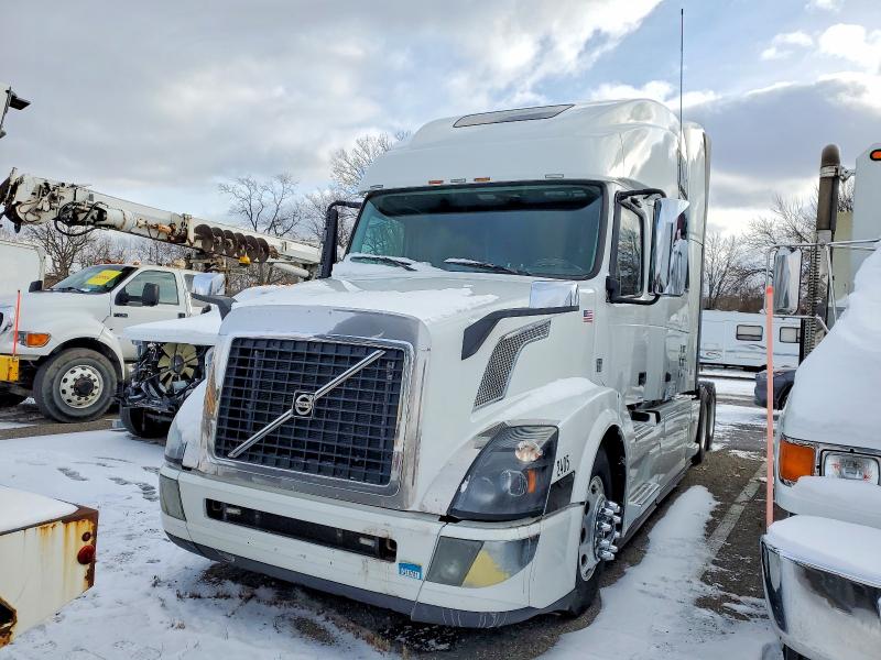 2017 Volvo Vnl მანქანა იყიდება აუქციონზე, vin: 4V4NC9EH0HN982194, აუქციონის ნომერი: 98573395
