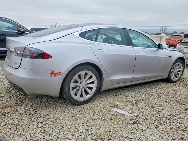 2017 Tesla Model S მანქანა იყიდება აუქციონზე, vin: 5YJSA1E2XHF230079, აუქციონის ნომერი: 74699555