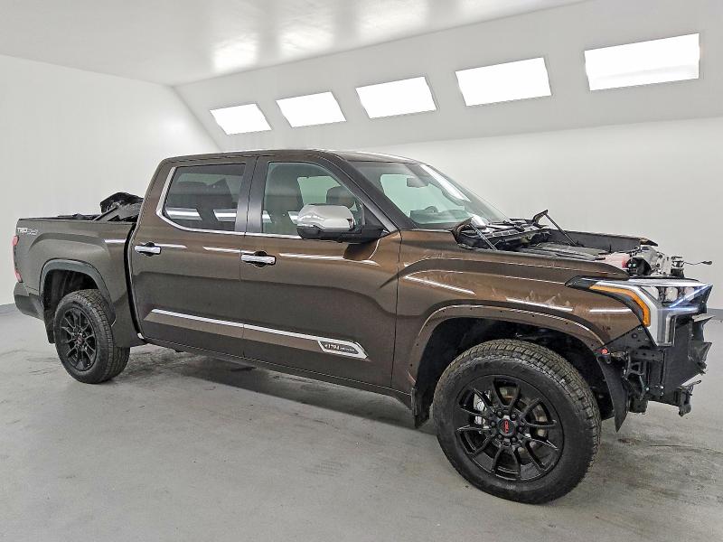 2025 Toyota Tundra მანქანა იყიდება აუქციონზე, vin: 5TFMA5DB9SX317356, აუქციონის ნომერი: 99847325