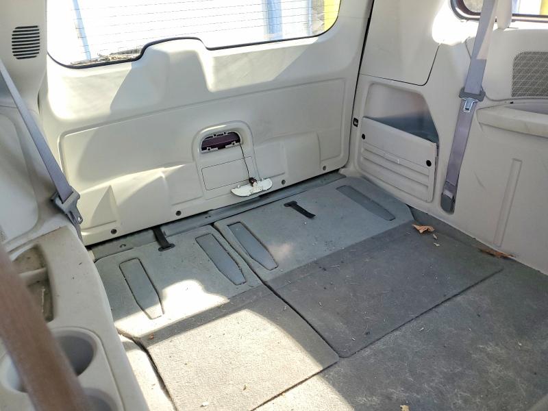 73918985 :رقم المزاد ، 2A8HR54P88R700047 vin ، 2008 Chrysler Town & Country مزاد بيع