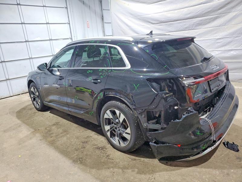 Продаж на аукціоні авто 2021 Audi E-tron, vin: WA1AAAGE4MB006090, номер лоту: 99001405