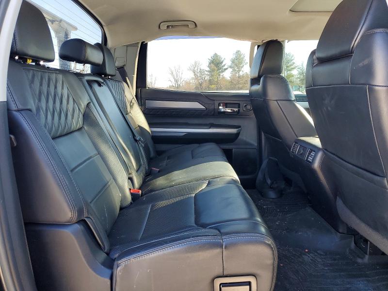 74467345 :رقم المزاد ، 5TFAY5F11HX607621 vin ، 2017 Toyota Tundra مزاد بيع