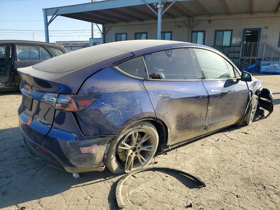 75504885 :رقم المزاد ، 7SAYGDEE8PF852573 vin ، 2023 Tesla Model Y مزاد بيع