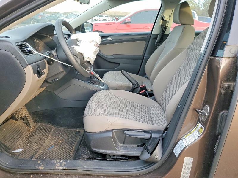 74087095 :رقم المزاد ، 3VW2K7AJ5BM390688 vin ، 2011 Volkswagen Jetta مزاد بيع